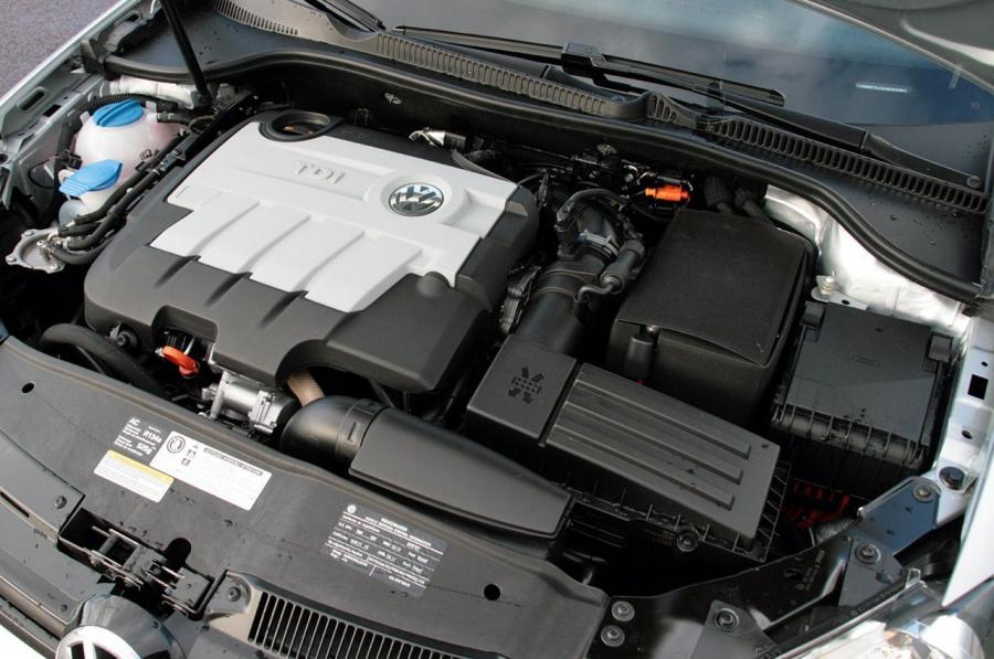  Volkswagen Golf 2010 года  (фото 31 из 36)